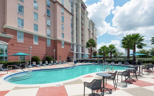 Hampton Inn & Suites Orlando Airport @ Gateway Village