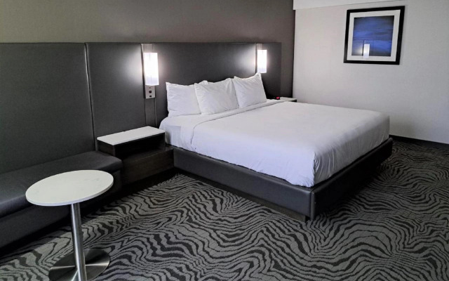 DoubleTree by Hilton Calgary North
