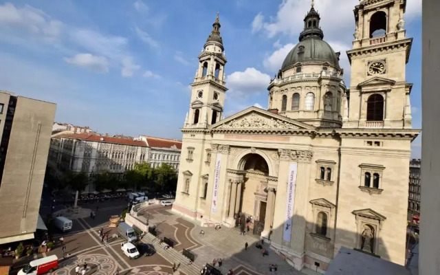 Standard Apartment by Hi5 - Bazilika Suite