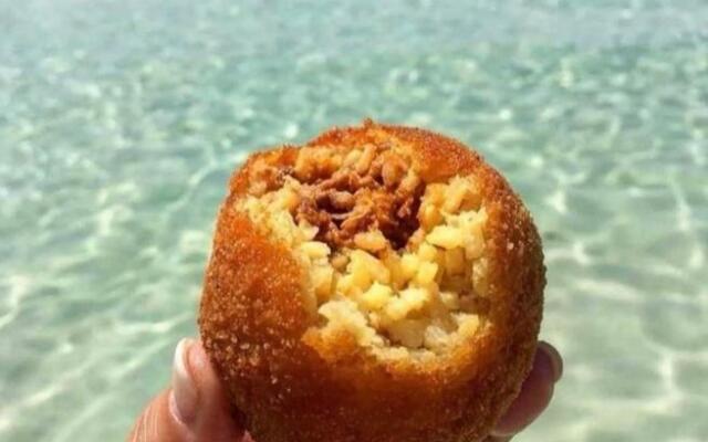 La Siciliana-di fronte la Cattedrale