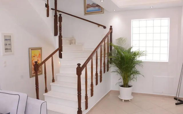 Keratea Luxury Villa - Athens Airport