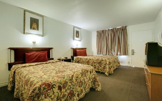 Castle Inn & Suites By OYO Chickasha