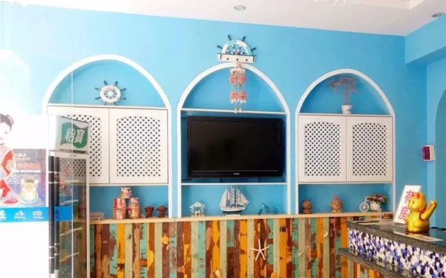 V8 Express Hotel Shangping St 7 Alley