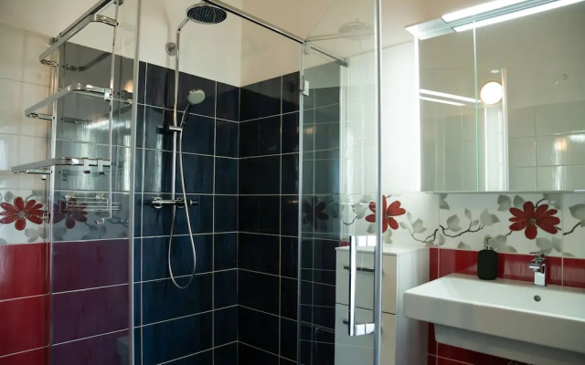 Villa Lavanda in Kriz Sezana With Private Swimpool