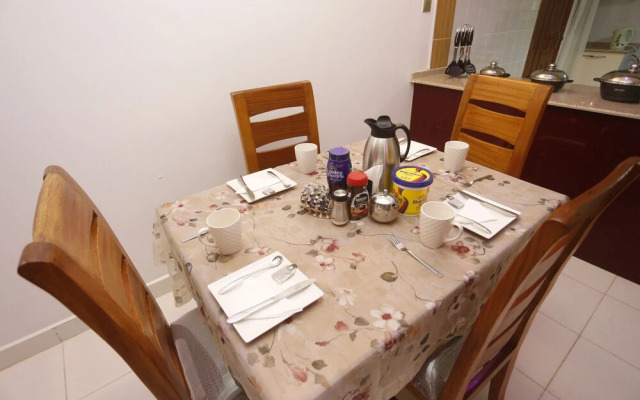 Esao Airport Suites