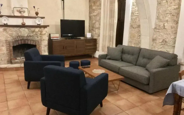 Komi Lofou House by TrulyCyprus