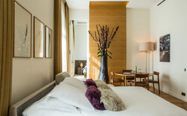 Hotel Marignan Champs - Elysées