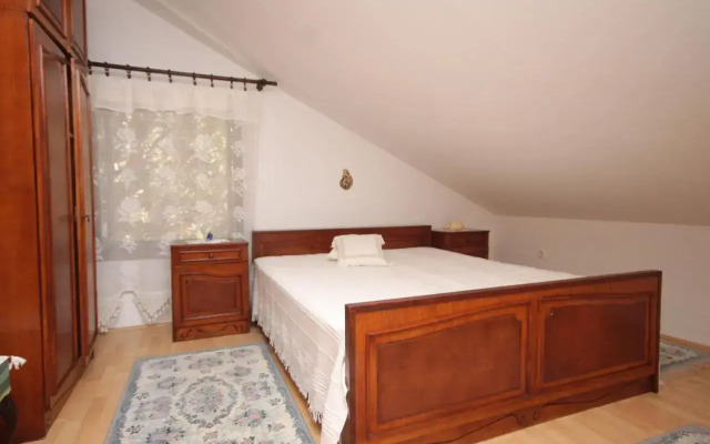 Apartments and rooms with parking space Cunski, Losinj - 2498