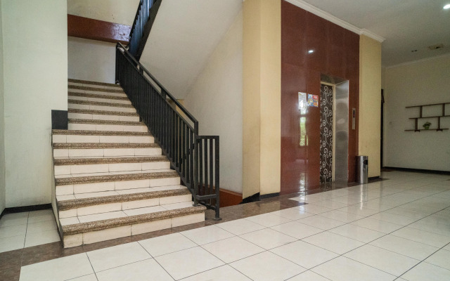 Urbanview Hotel De Kopen Malang By Reddoorz