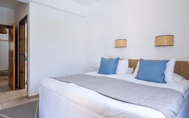 "sanders Azzurro - Adorable Villa w/ Private Pool"