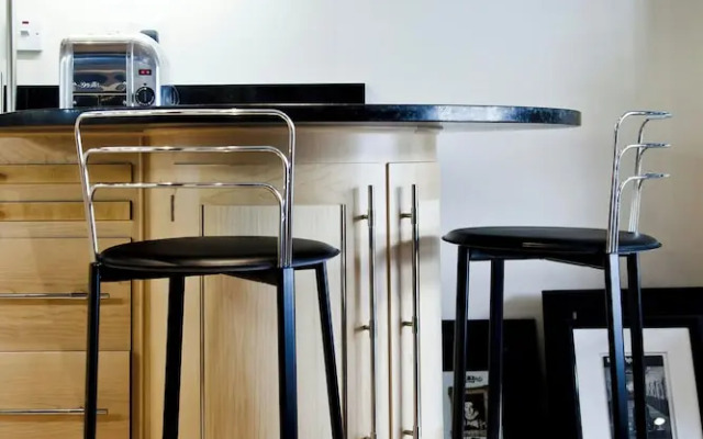 John's Mews by Onefinestay