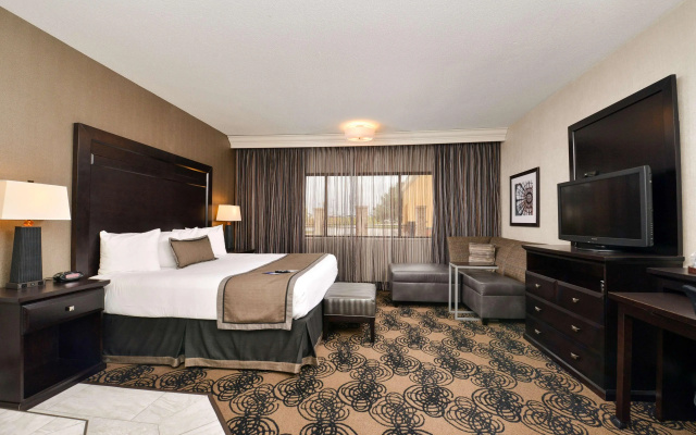 Best Western Plus Midwest Inn