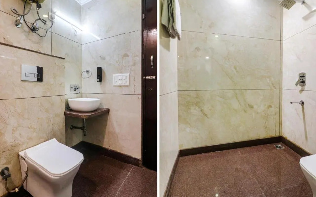 OYO Premium Rohini