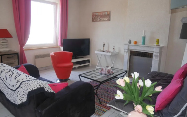 Holiday Home in Ploudalmyzeau