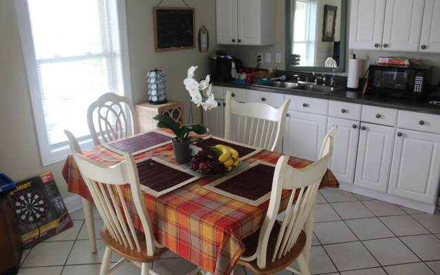 Sandbar Bed & Breakfast