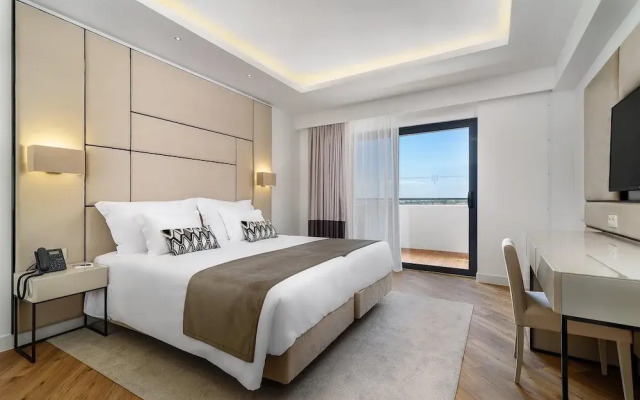 Apartamentos Montechoro Clube 99