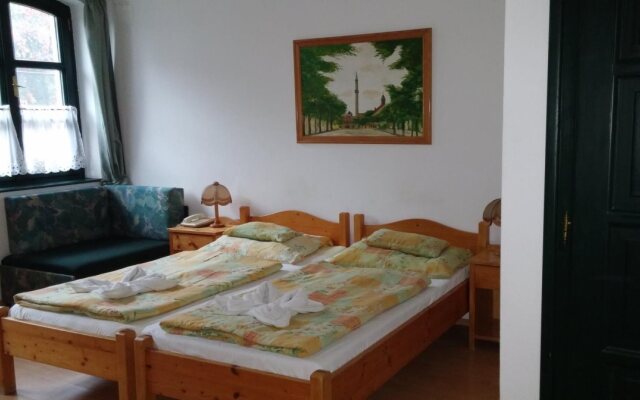 Bacchus Hotel Panzió