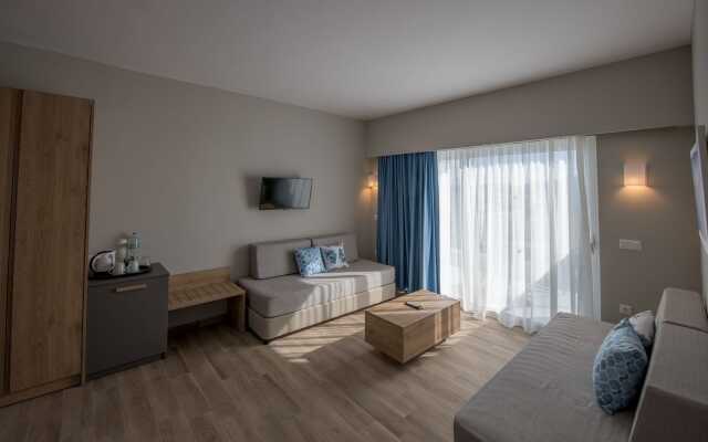 Elounda Breeze Resort - All Inclusive