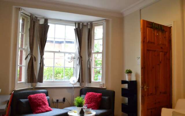 Tooting Broadway 2 Bedroom House