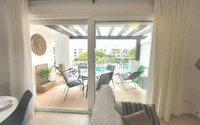 Modern Bright Two Bedroom Apartment With Pool Views - CO1022LT