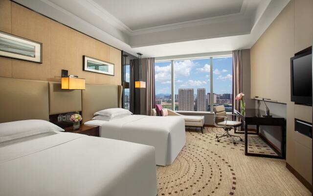Crowne Plaza Huizhou by IHG
