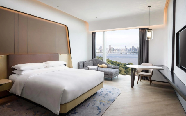 Renaissance Zhuhai Hotel – Guest Rooms – Zhuhai