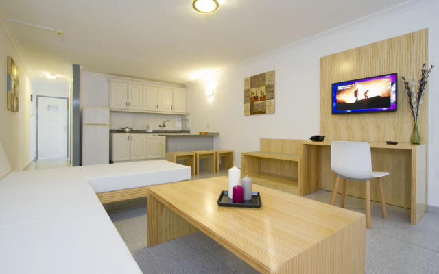 Ereza Apartamentos Los Hibiscos - Adults Only