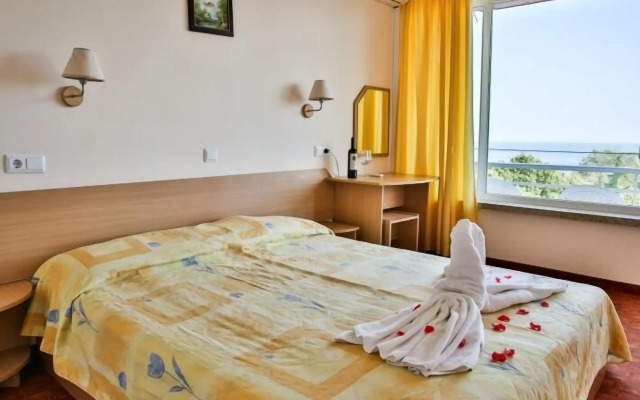 Vezhen Hotel
