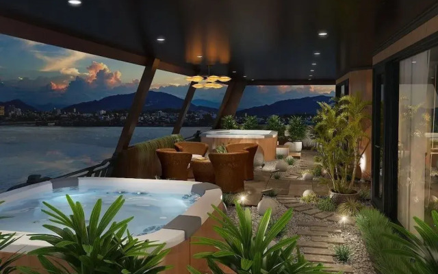 La Regina Grand Cruise