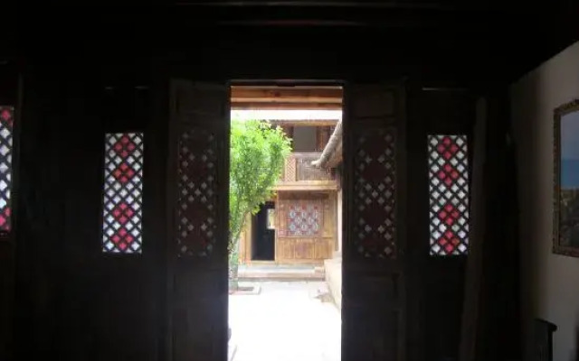 Shaxi Guzongma Hostel