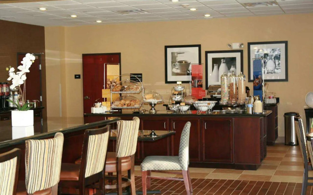 Hampton Inn and Suites Dumas