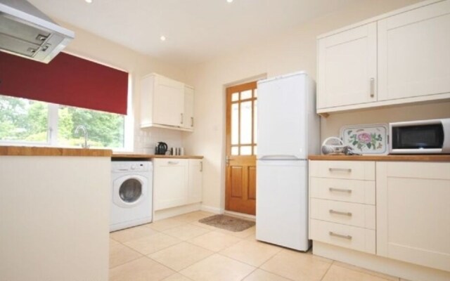 Carlton Avenue, Rose Green 413627