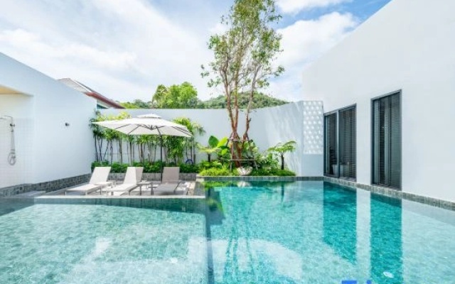 White Anda Luxury 3-Bedroom Villa with Private Pool in Rawai - Villas_and_Bungalows in Rawai - Photo 2