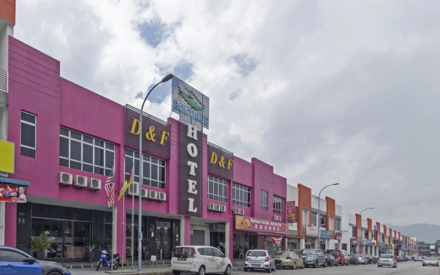 OYO 498 D&F Boutique Hotel Senawang