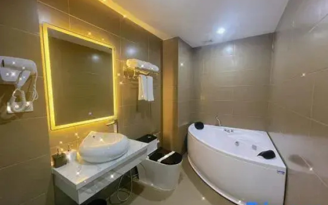 Rosy Hotel