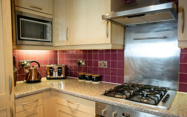 The Pinnacle by Jim Paul Apartments