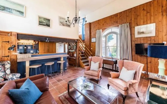 Host Stay Shipyard Studio