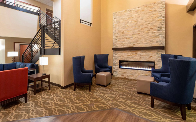 Comfort Suites