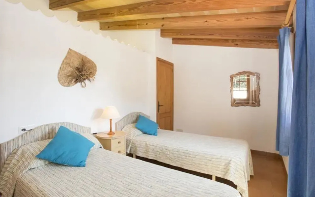 Villa - 4 Bedrooms with Pool and WiFi - 103158