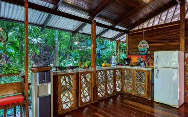 Congo Bongo EcoVillage Costa Rica