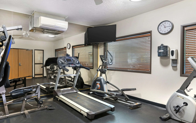 Best Western Plus Eagleridge Inn & Suites