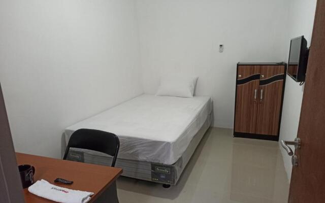 OYO Life 2988 Medokan N2 Residence