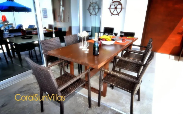 Blue - Beach Front Spectacular Villa Sleeps 10