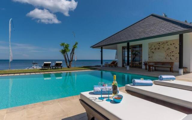 Villa Lovina Beach 1