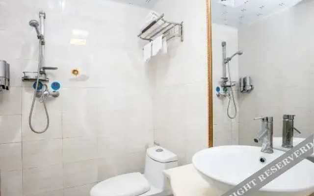 Boni Hotel (Ximenkou Metro Station, Guangzhou Provincial Hospital of Traditional Chinese Medicine)