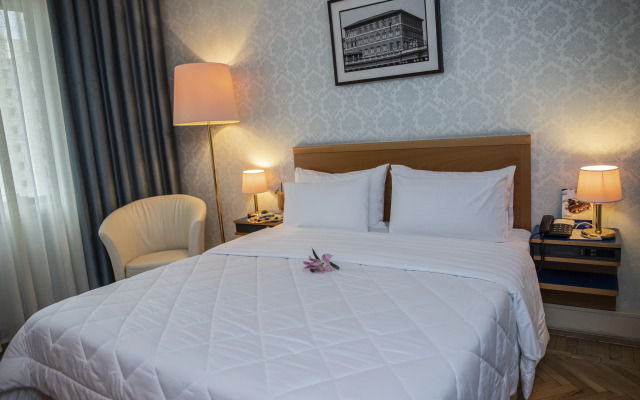 Tirana International Hotel & Conference Centre