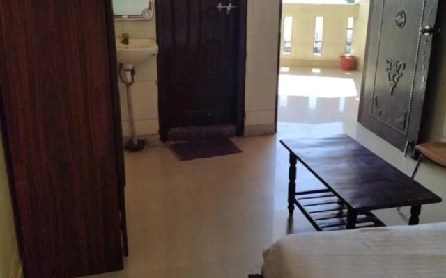 OYO Flagship 80608 Hotel Anix Residence