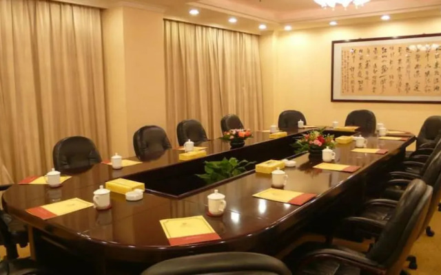 Yiyang Huatian Hotel