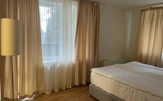 Festa Chamkoria Apartments