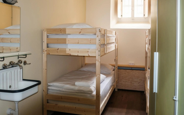 Barabas - Hostel – Guest Rooms – Lucerne